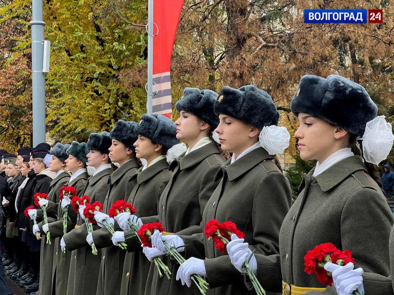 У Вечного огня проходит торжественное мероприятие в честь 60-летия заступления первых часовых на Пост № 1 У Вечного огня проходит торжественное мероприятие в честь 60-летия заступления первых часовых на Пост № 1