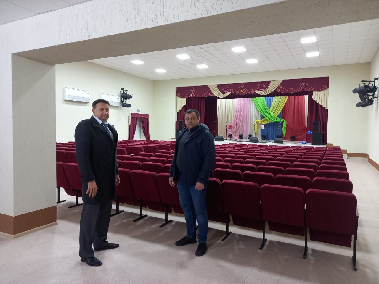 Депутат Волгоградской областной Думы Валерий Могильный побывал с рабочей поездкой в Новониколаевском районе Депутат Волгоградской областной Думы Валерий Могильный побывал с рабочей поездкой в Новониколаевском районе