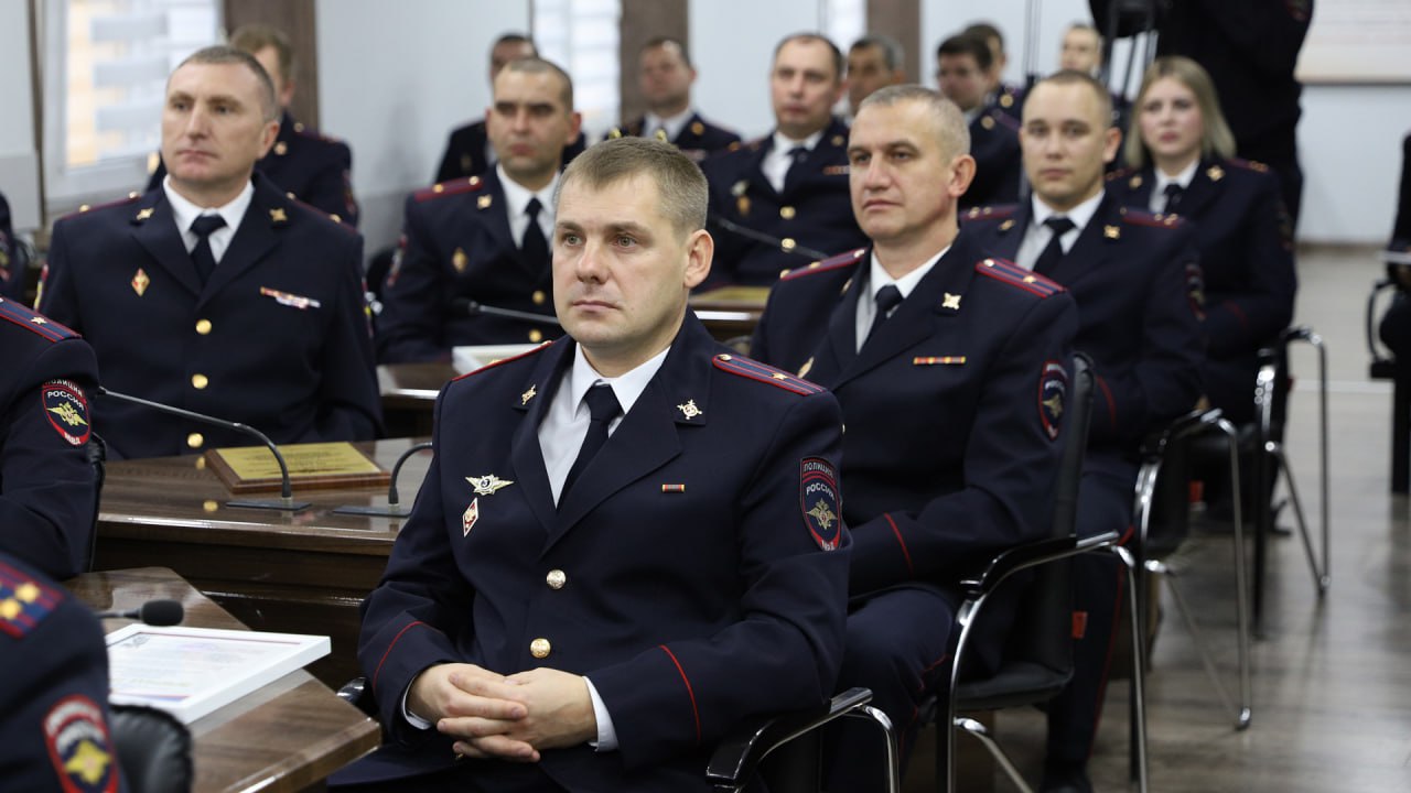 Участковые уполномоченные полиции МВД отмечают 102-ю годовщину со дня образования службы Участковые уполномоченные полиции МВД отмечают 102-ю годовщину со дня образования службы