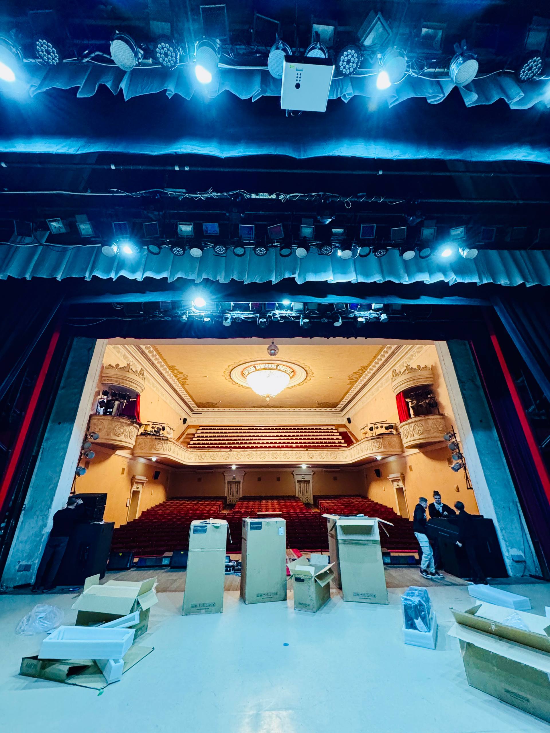 Во Дворце Культуры «ВГС» масштабное обновление звукового оборудования Во Дворце Культуры «ВГС» масштабное обновление звукового оборудования