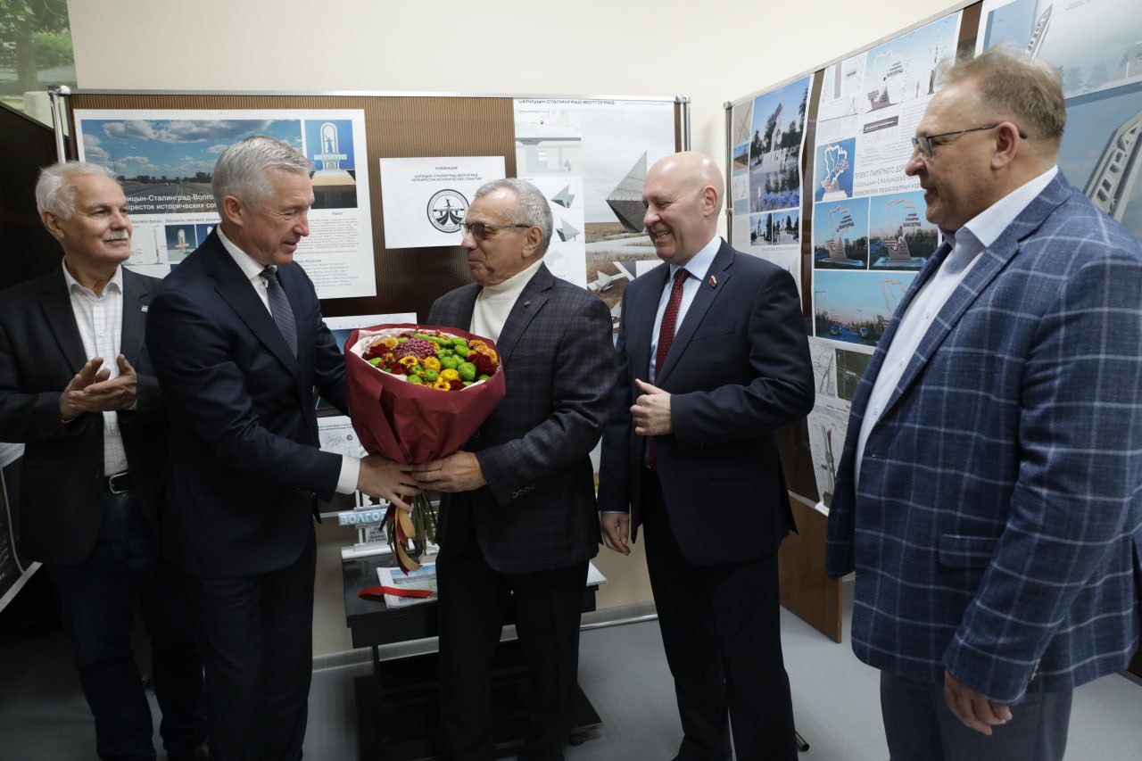 75 лет сегодня исполняется профессору института архитектуры и строительства ВолгГТУ, Почетному работнику высшего профессионального образования РФ, депутату Волгоградской городской Думы 3, 4 и 5 созывов Михаилу Михайловичу...