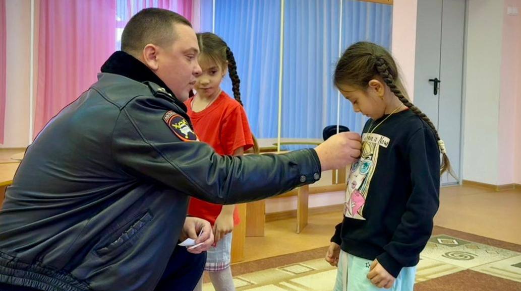 Во Фроловском районе для дошкольников провели профилактическое занятие «Я заметен!» Во Фроловском районе для дошкольников провели профилактическое занятие «Я заметен!»