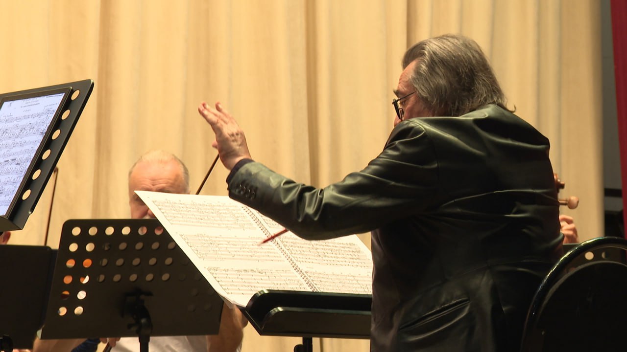 Волгоградцы смогут увидеть онлайн-показ спектакля «Живые и мертвые. Солдатами не рождаются» Волгоградцы смогут увидеть онлайн-показ спектакля «Живые и мертвые. Солдатами не рождаются»