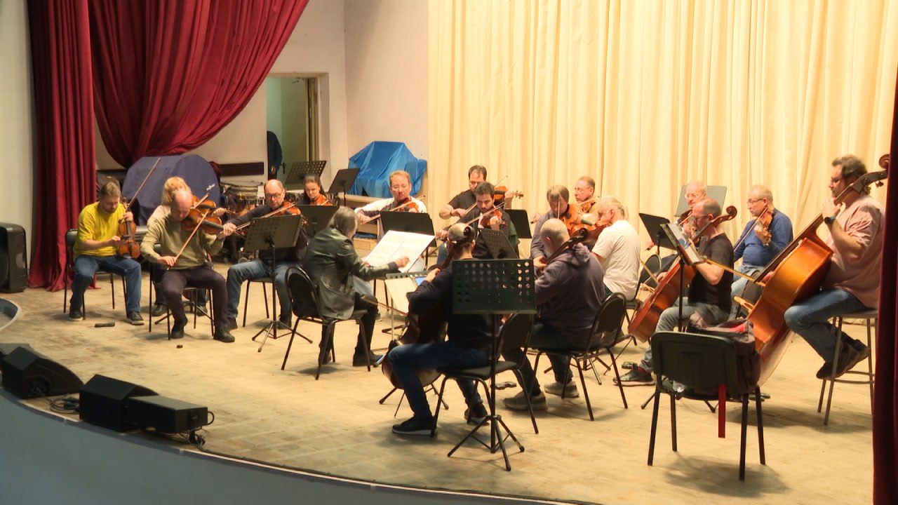 Волгоградцы смогут увидеть онлайн-показ спектакля «Живые и мертвые. Солдатами не рождаются» Волгоградцы смогут увидеть онлайн-показ спектакля «Живые и мертвые. Солдатами не рождаются»