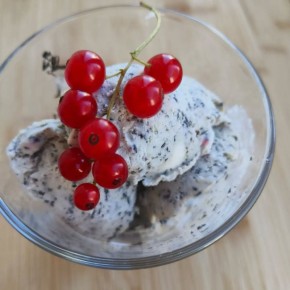 Необычное сочетание вкусов: мороженое с базиликом и лимоном, которое покорит сердца