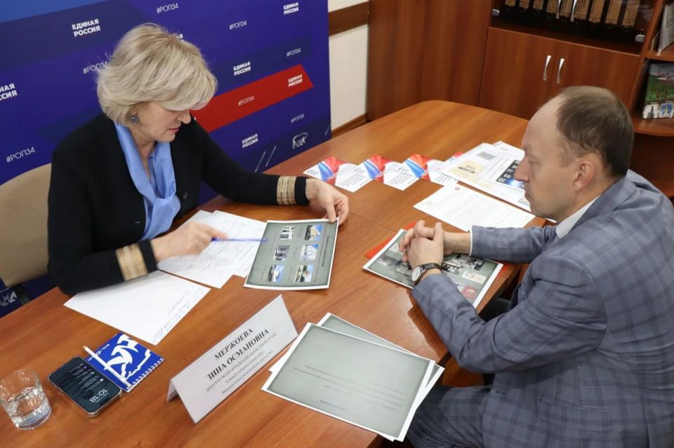 Парламентарий Зина Мержоева провела прием граждан