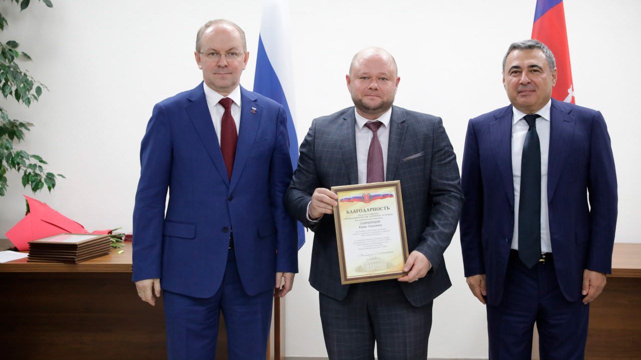 В Волгограде чествуют работников транспортного комплекса В Волгограде чествуют работников транспортного комплекса