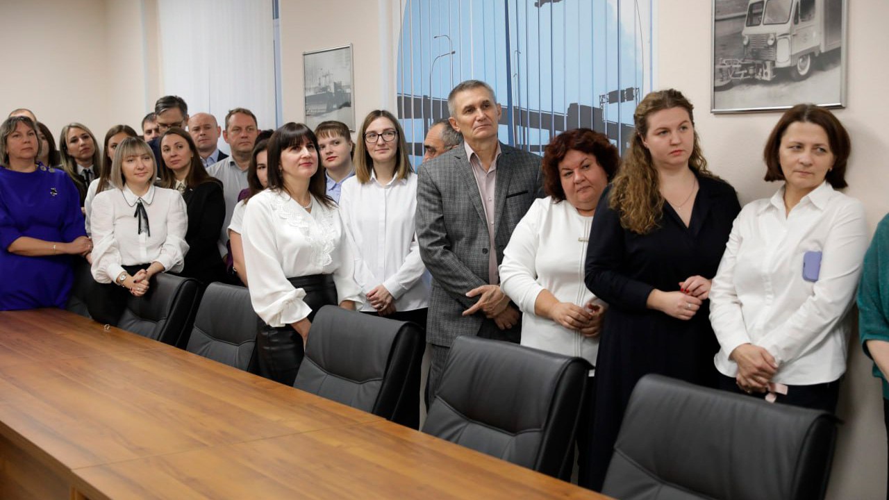 В Волгограде чествуют работников транспортного комплекса В Волгограде чествуют работников транспортного комплекса