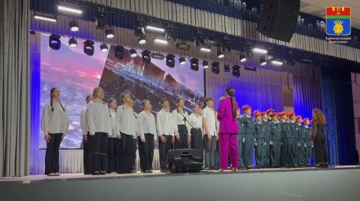 Сегодня в средней школе № 7 имени А.Н.Пахмутовой состоялся гала-концерт открытого городского конкурса хоровых и вокальных коллективов «Надежда – мой компас земной» среди учащихся волгоградских школ