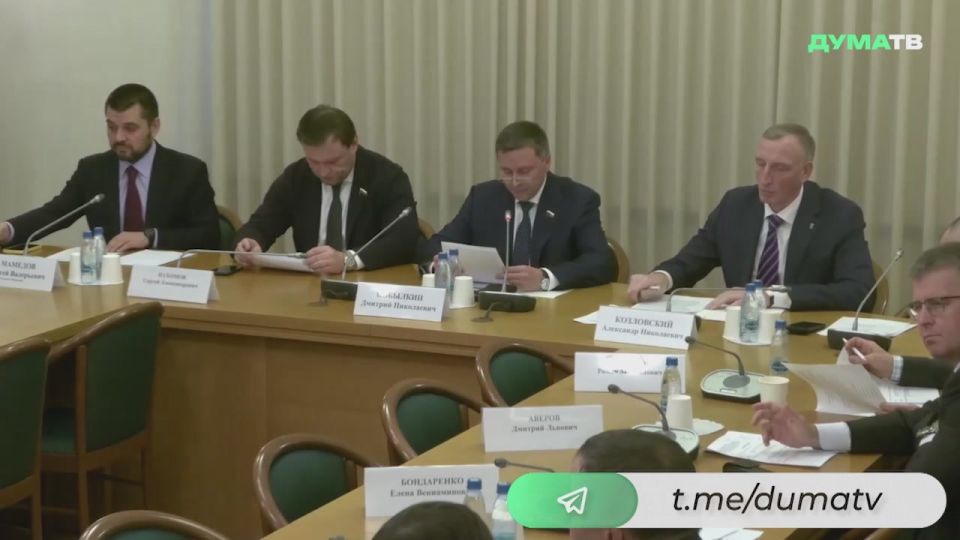  40    139          ,      ,          ...