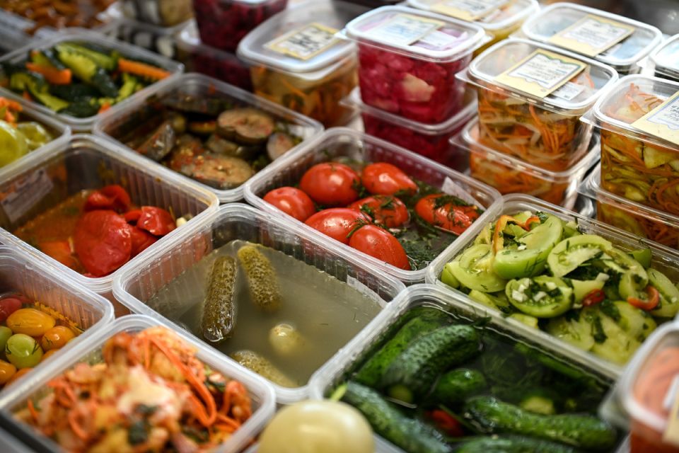 На московских ярмарках стартует сезон солений: новые вкусы и старые традиции