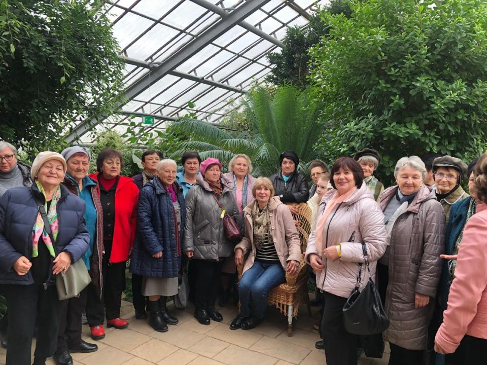 В преддверии Международного дня инвалидов члены Кировской районной организации «Всероссийское общество инвалидов» побывали в оранжерее Волгоградского ботанического сада