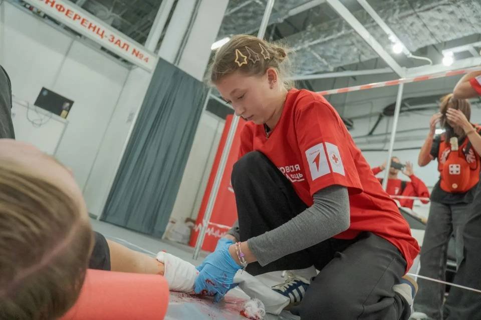 Как проходил Всероссийский чемпионат по оказанию первой помощи, где волгоградские школьницы заняли «серебро» Как проходил Всероссийский чемпионат по оказанию первой помощи, где волгоградские школьницы заняли «серебро»