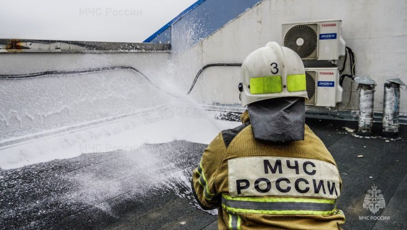 Сотрудники МЧС провели учения в самом высотном здании Волгограда