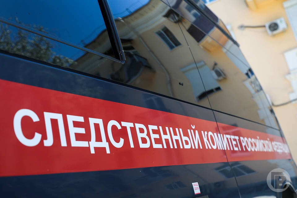 Слесарь травмировался на шлюзе в Волгограде