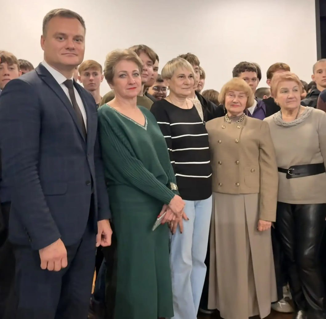 В Волгоградской областной библиотеке им. М. Горького состоялась презентация новой книги стихов и прозы Юлии Артюхович «Ветер» В Волгоградской областной библиотеке им. М. Горького состоялась презентация новой книги стихов и прозы Юлии Артюхович «Ветер»