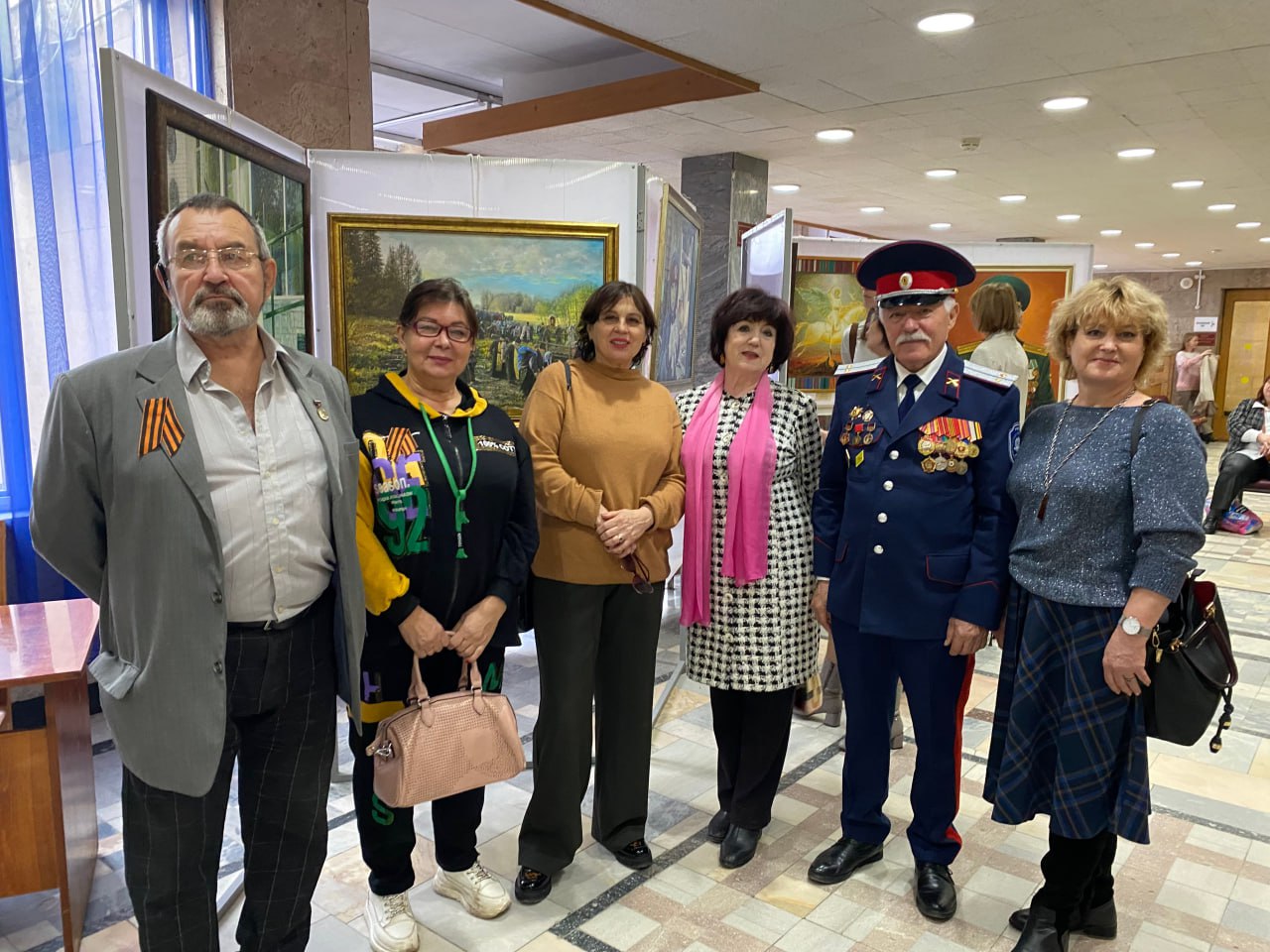 Волжские художники получили награды на областной выставке «Ода солдатского треугольника» Волжские художники получили награды на областной выставке «Ода солдатского треугольника»