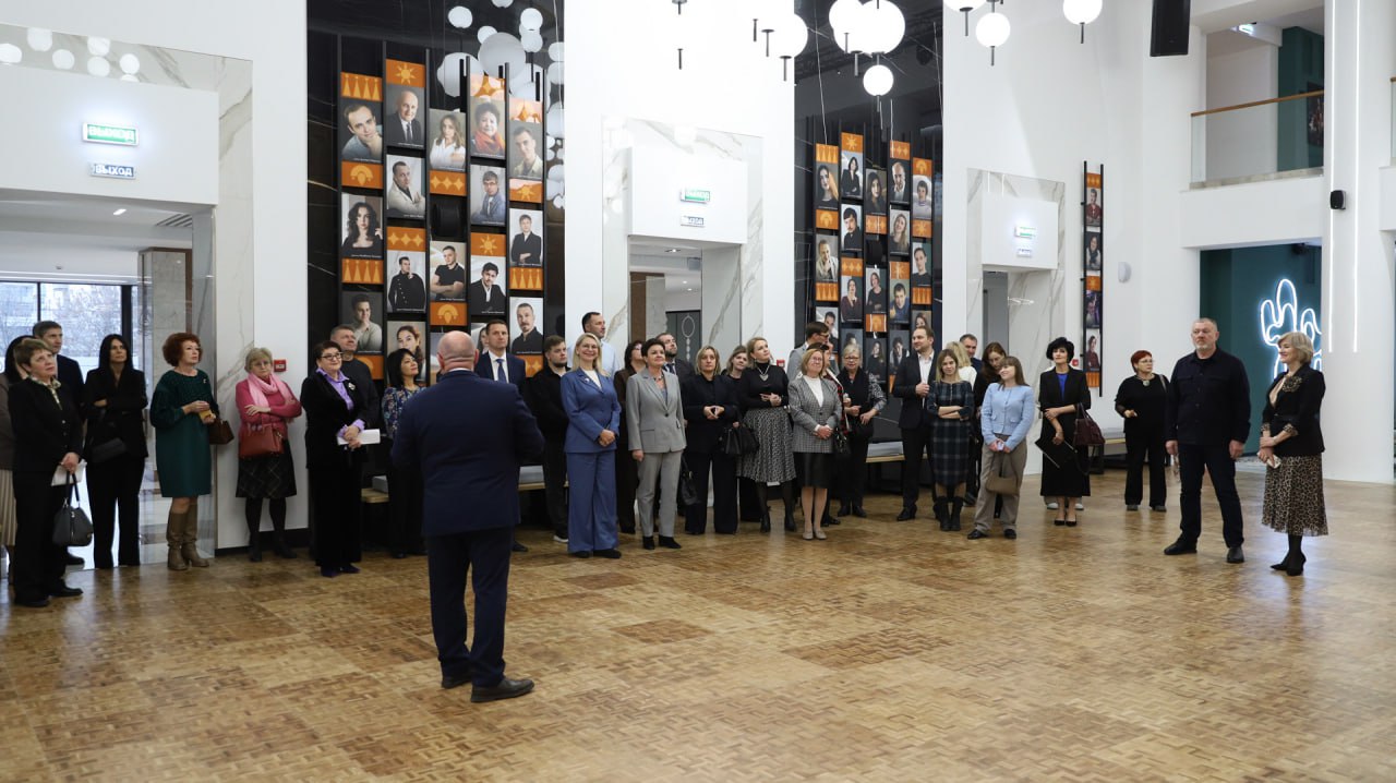 Реализацию федерального проекта «Культура малой Родины» рассмотрели сегодня на площадке обновленного Волгоградского ТЮЗа Реализацию федерального проекта «Культура малой Родины» рассмотрели сегодня на площадке обновленного Волгоградского ТЮЗа