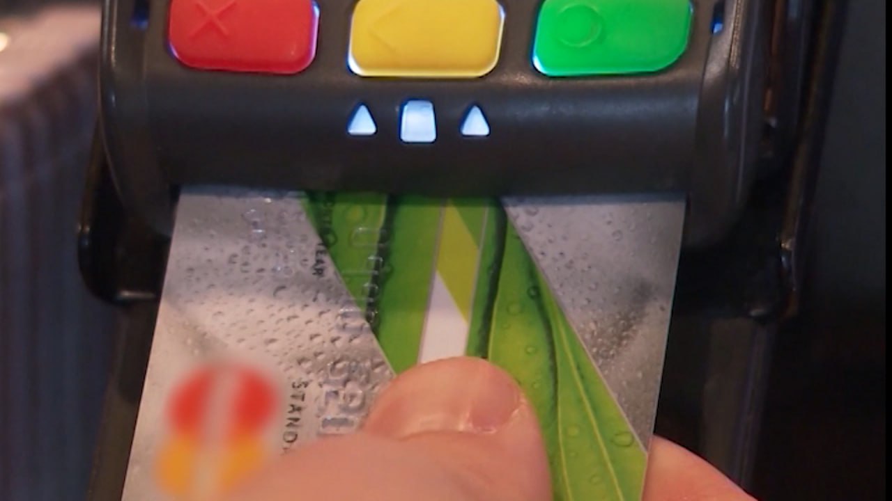 Волгоградская пенсионерка отдала мошенникам свыше 200 тысяч рублей