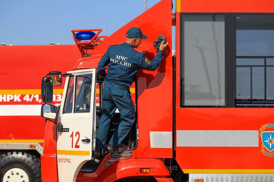 Женщина пострадала при пожаре под Волгоградом