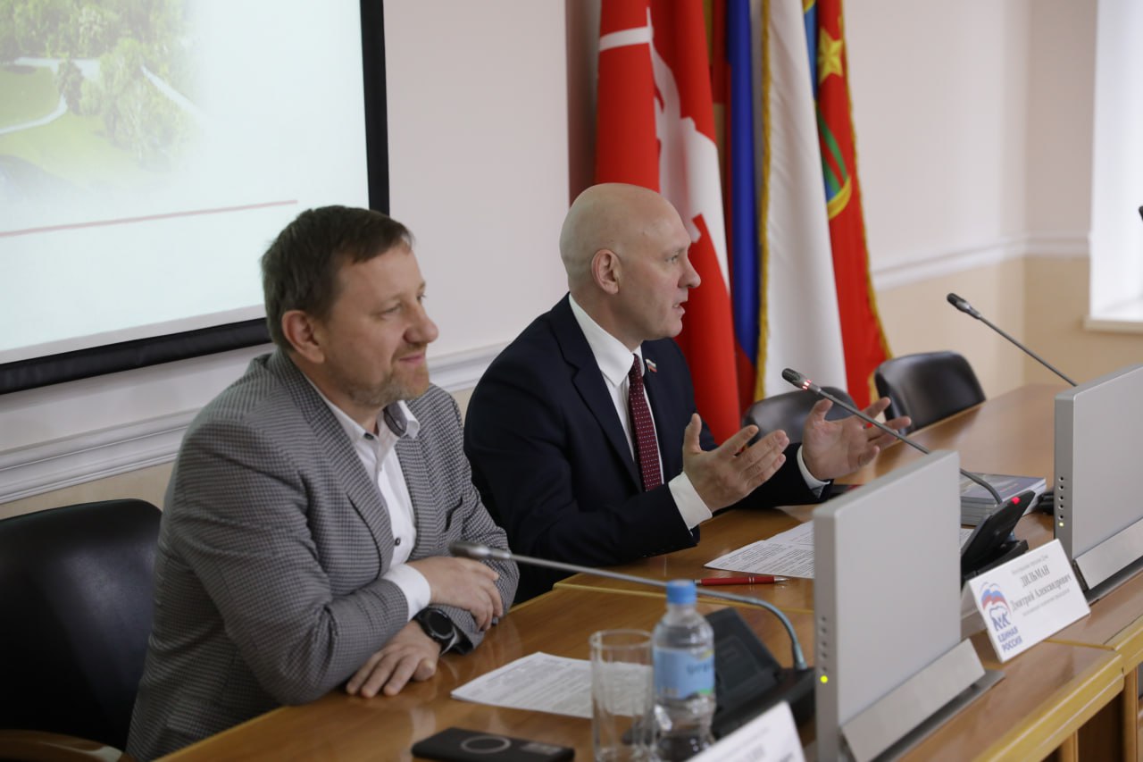 Старшеклассники Советского района приняли участие в образовательном проекте «Разговор о будущем», реализуемом Волгоградской городской Думой совместно с департаментом образования Старшеклассники Советского района приняли участие в образовательном проекте «Разговор о будущем», реализуемом Волгоградской городской Думой совместно с департаментом образования