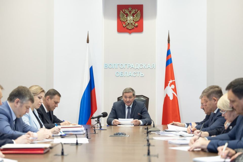 Губернатор Волгоградской области поставил задачи по подготовке к осложнению погодных условий