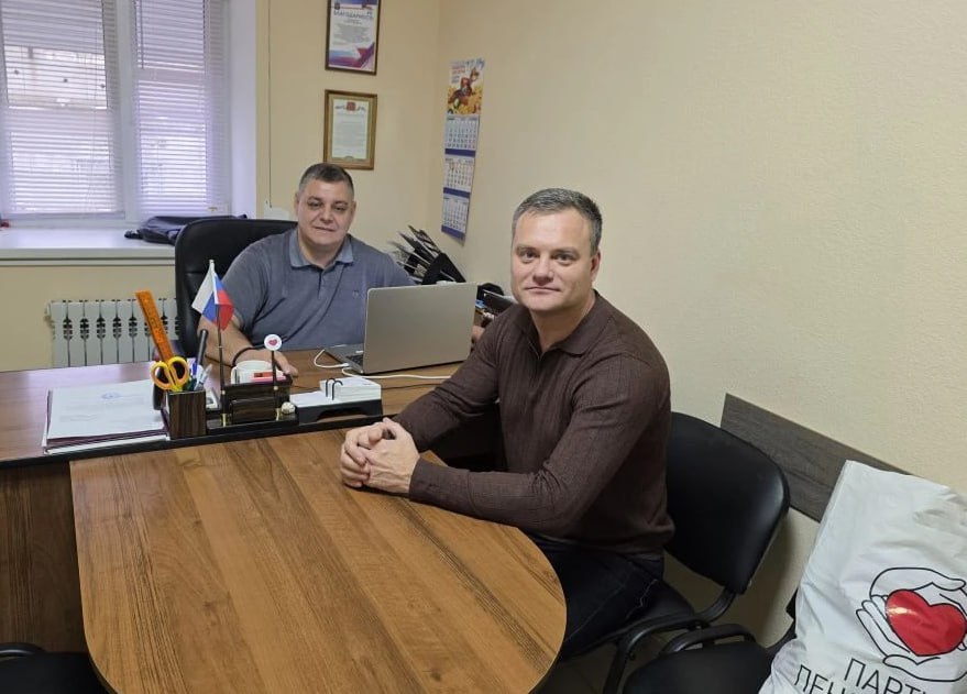 Руководитель парламентской фракции Партии пенсионеров Евгений Кареликов встретился с партактивом в Михайловке