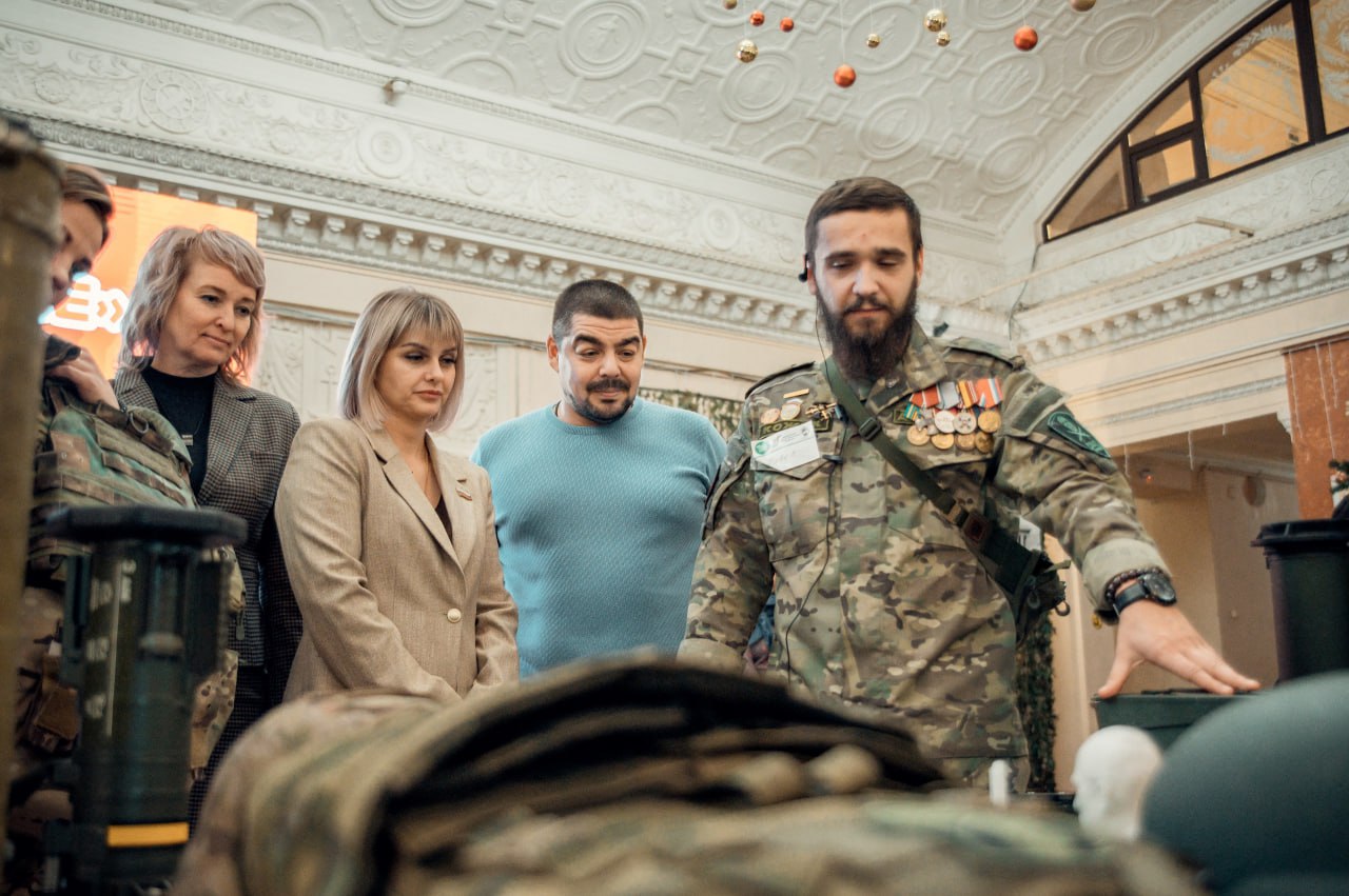 Во Дворце культуры «ВГС» города Волжского состоялся благотворительный концерт «Сила в единстве», приуроченный к Международному дню волонтёров Во Дворце культуры «ВГС» города Волжского состоялся благотворительный концерт «Сила в единстве», приуроченный к Международному дню волонтёров