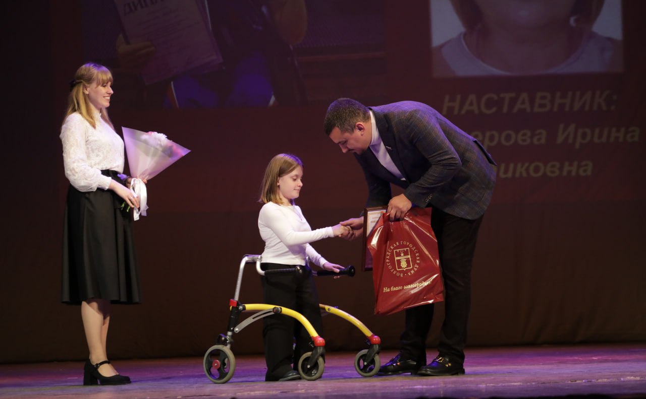 65 школьников удостоены персональных стипендий Волгоградской городской Думы 65 школьников удостоены персональных стипендий Волгоградской городской Думы