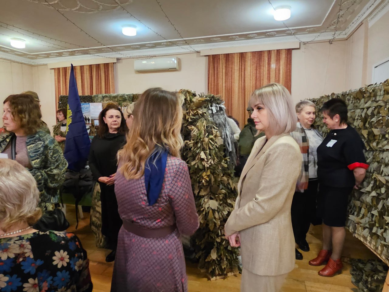 Во Дворце культуры «ВГС» города Волжского состоялся благотворительный концерт «Сила в единстве», приуроченный к Международному дню волонтёров Во Дворце культуры «ВГС» города Волжского состоялся благотворительный концерт «Сила в единстве», приуроченный к Международному дню волонтёров