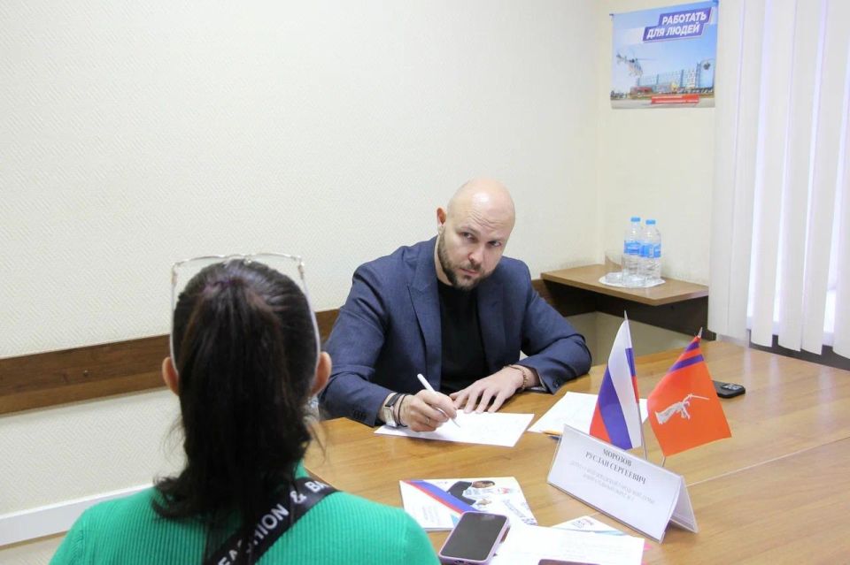 Провёл приём граждан в региональной общественной приёмной Партии «Единая Россия»