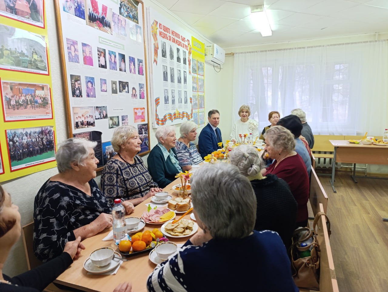 Сегодня, в Международный день людей с ограниченными возможностями, парламентарий Станислав Коротков посетил Кировское отделение Всероссийского общества инвалидов Сегодня, в Международный день людей с ограниченными возможностями, парламентарий Станислав Коротков посетил Кировское отделение Всероссийского общества инвалидов
