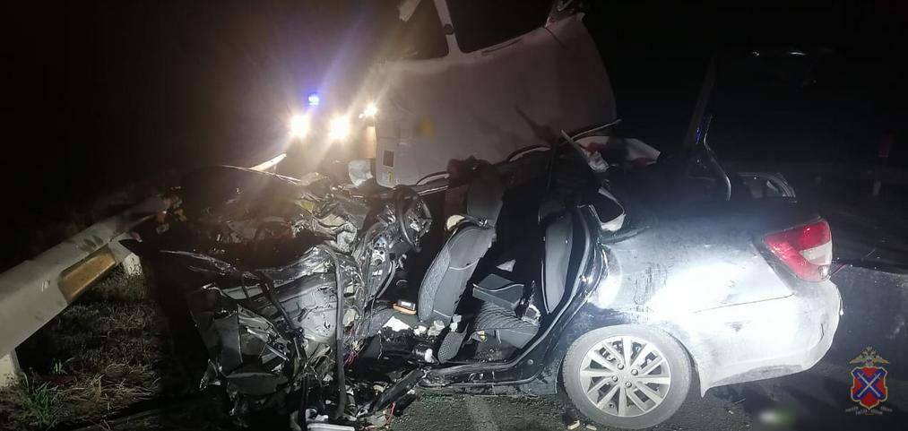 Полицейскими задержан водитель, совершивший ДТП в Ворошиловском районе и скрывшийся с места аварии Полицейскими задержан водитель, совершивший ДТП в Ворошиловском районе и скрывшийся с места аварии