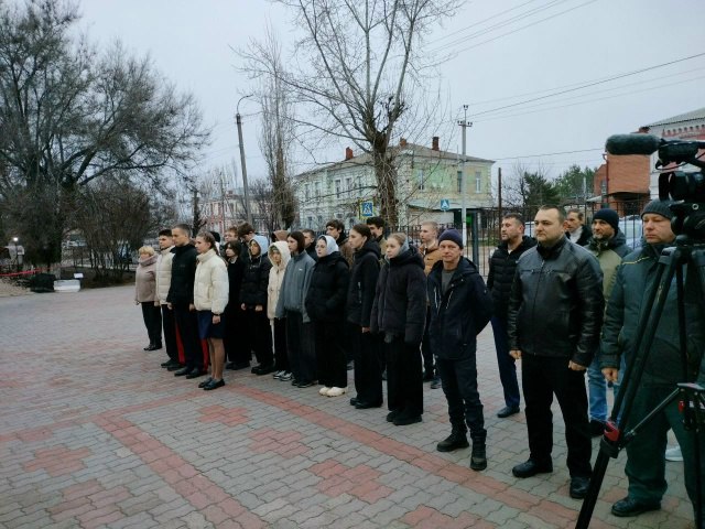 В средней школе № 6 г. Урюпинска, благодаря победе в конкурсе 2024 года, появилась уютная и красивая площадка со скамейками, уличными тренажёрами и беседками В средней школе № 6 г. Урюпинска, благодаря победе в конкурсе 2024 года, появилась уютная и красивая площадка со скамейками, уличными тренажёрами и беседками