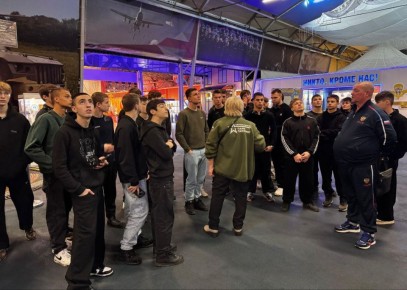  :        &quot;&quot;&quot;