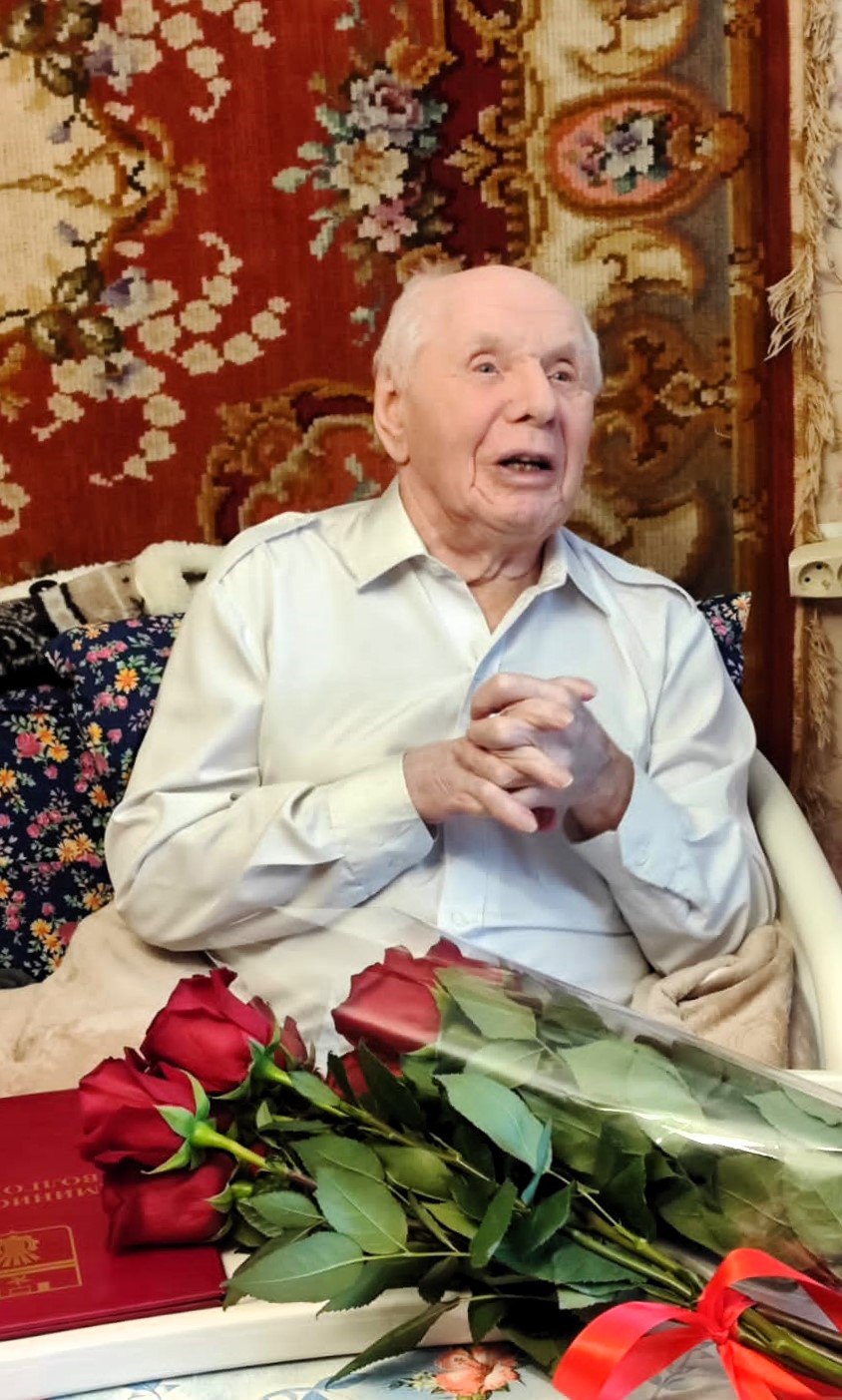 Сегодня с коллегами и друзьями собрались, чтобы поздравить с юбилеем Виктора Фёдоровича Шестеля —настоящего героя, чья жизнь служит ярким примером мужества, преданности Родине и неиссякаемой энергии Сегодня с коллегами и друзьями собрались, чтобы поздравить с юбилеем Виктора Фёдоровича Шестеля —настоящего героя, чья жизнь служит ярким примером мужества, преданности Родине и неиссякаемой энергии