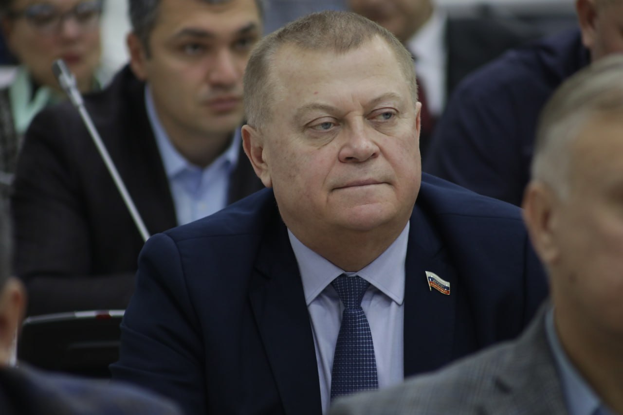 Депутаты на очередном заседании Волгоградской городской Думы единогласно одобрили проекты, касающиеся присвоения имени создательницы советского пенициллина Зинаиды Ермольевой благоустраиваемой территории в Дзержинском районе... Депутаты на очередном заседании Волгоградской городской Думы единогласно одобрили проекты, касающиеся присвоения имени создательницы советского пенициллина Зинаиды Ермольевой благоустраиваемой территории в Дзержинском районе...