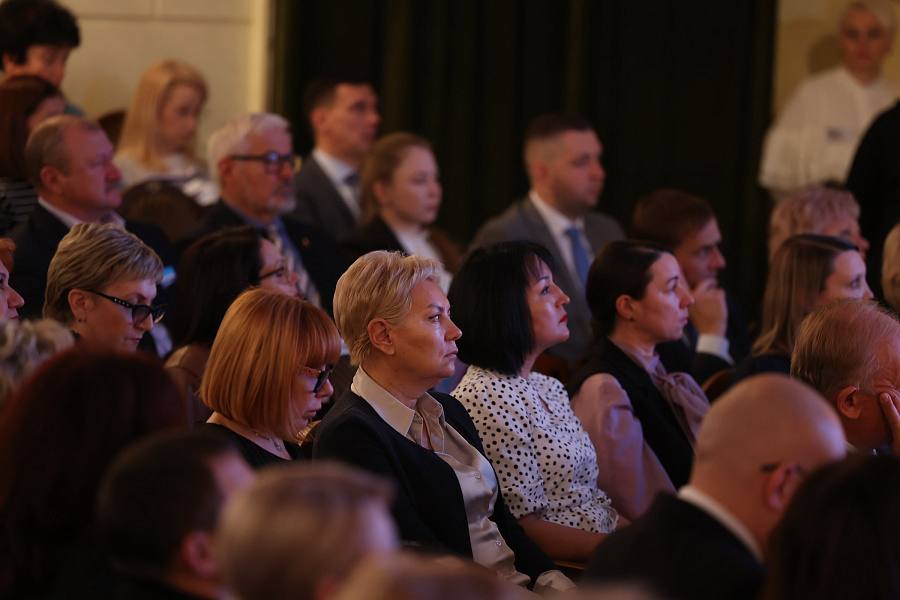 Андрей Бочаров принял участие в отчетно-выборной конференции профсоюзов Волгоградской области Андрей Бочаров принял участие в отчетно-выборной конференции профсоюзов Волгоградской области