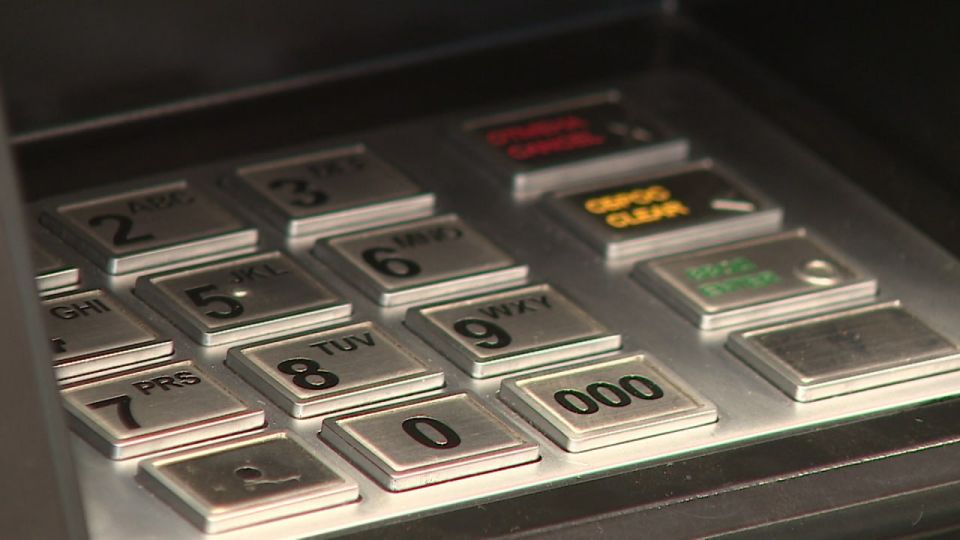 В Волгоградской области женщина украла 1,3 миллиона рублей и устроила шопинг