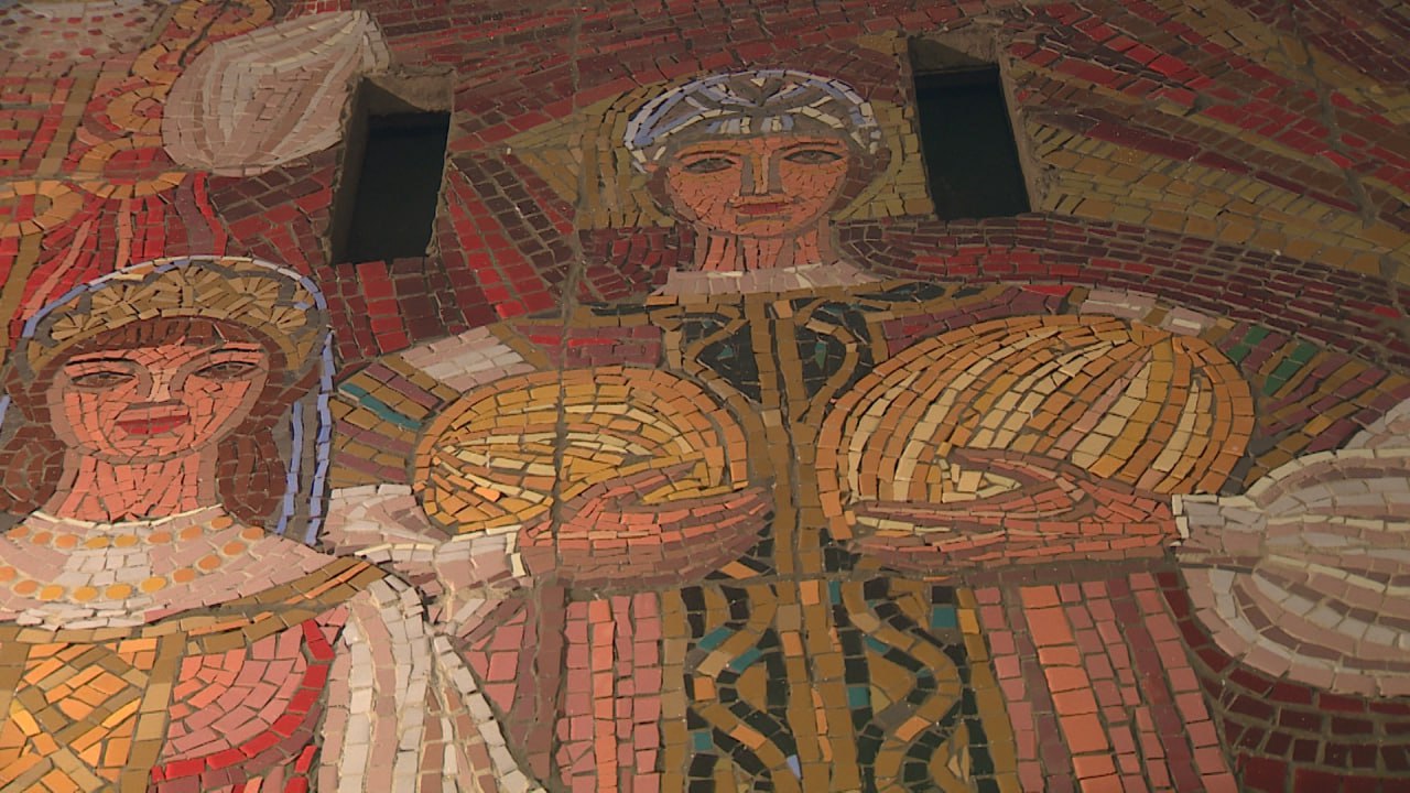 Мозаичное панно: как сохранить работы художников-монументалистов в Волгограде Мозаичное панно: как сохранить работы художников-монументалистов в Волгограде