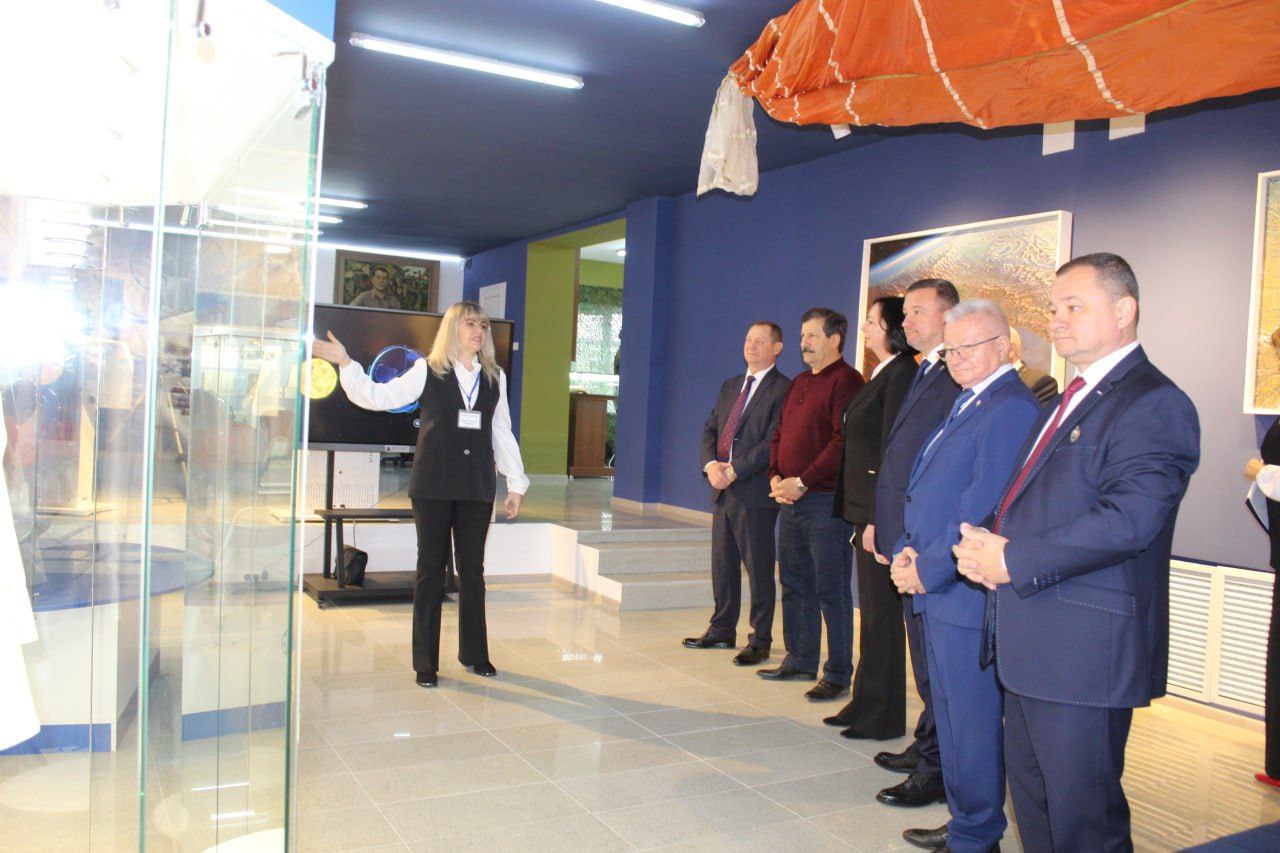 В Николаевском районе после капитального ремонта открыт обновлённый музей «Земля – Космос» В Николаевском районе после капитального ремонта открыт обновлённый музей «Земля – Космос»