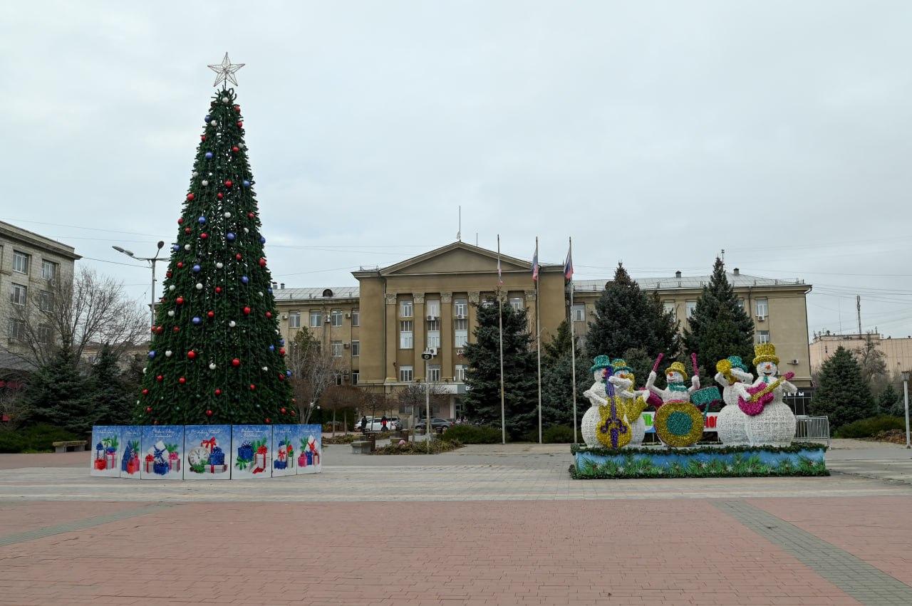 В Волгограде нарядят 30 елок и поставят 140 новогодних арт-объектов В Волгограде нарядят 30 елок и поставят 140 новогодних арт-объектов
