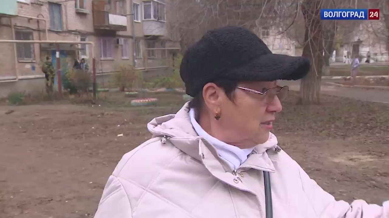 Проблемную теплотрассу на юге Волгограда утепляют коврами