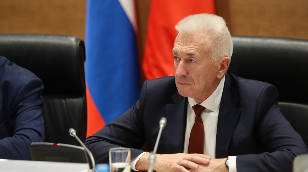 «Просвещение и нравственность: воспитание личности и вызовы времени» – такова тема круглого стола, который состоялся сегодня на площадке Волгоградской областной Думы «Просвещение и нравственность: воспитание личности и вызовы времени» – такова тема круглого стола, который состоялся сегодня на площадке Волгоградской областной Думы