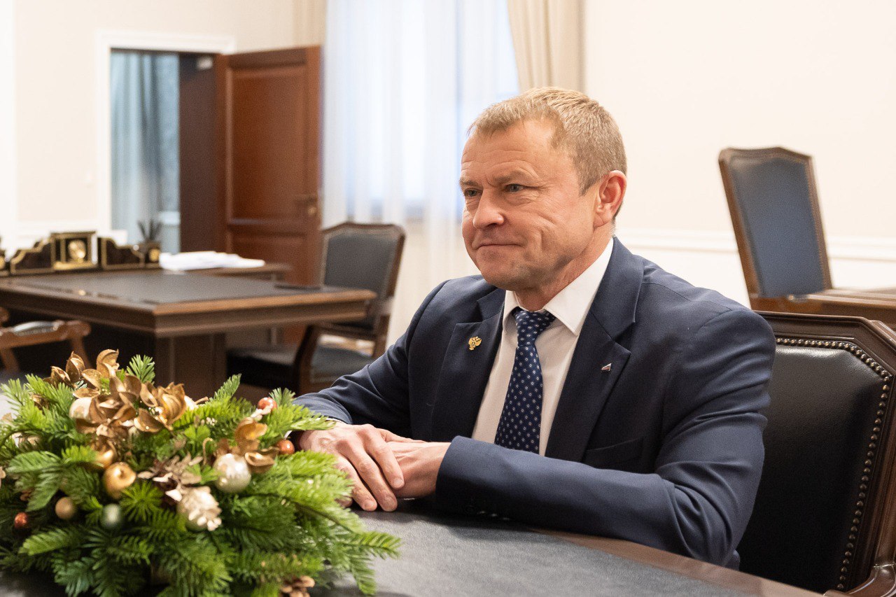 Губернатор Волгоградской области Андрей Бочаров провел рабочую встречу с президентом общероссийской общественной организации малого и среднего предпринимательства «ОПОРА РОССИИ» Александром Калининым Губернатор Волгоградской области Андрей Бочаров провел рабочую встречу с президентом общероссийской общественной организации малого и среднего предпринимательства «ОПОРА РОССИИ» Александром Калининым
