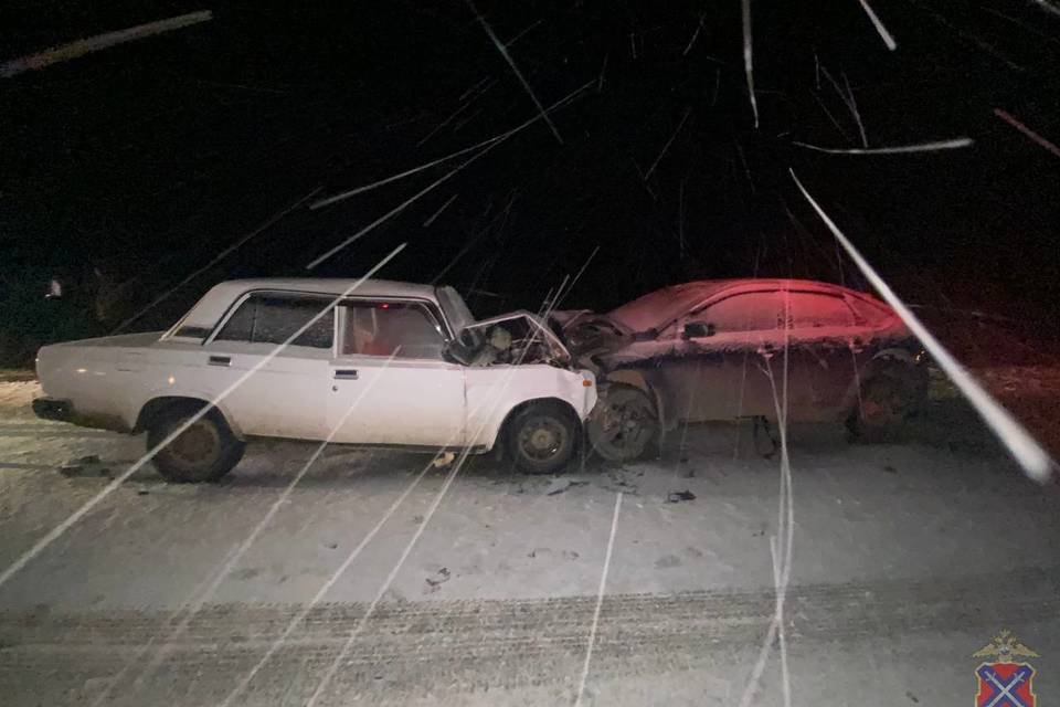 Водитель без прав погиб в лобовом ДТП под Волгоградом