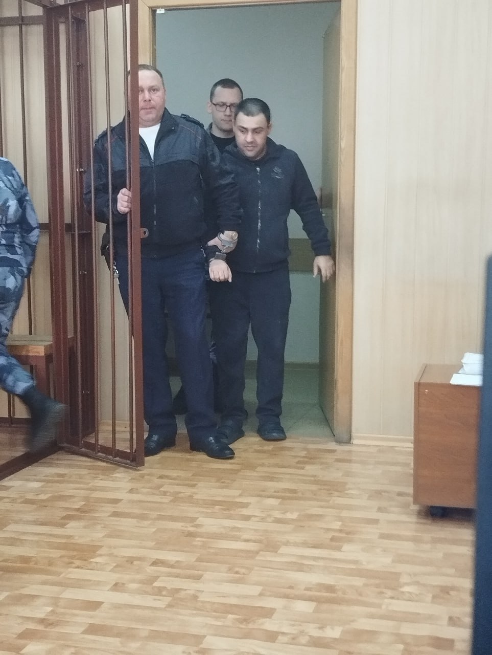 В Волгограде многодетного горе-отца осудили за жестокое обращение с 14-летней дочерью и 12-летним сыном