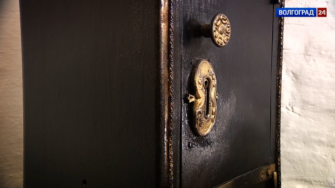 В программе «Экспонат» сегодня – старинный сейф, находившийся в подвале Царицынского отделения Волжско-Камского банка