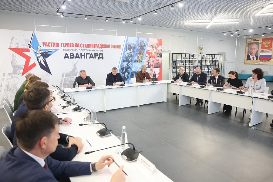 Андрей Бочаров обозначил планы дальнейшего развития центра «Юный ястреб» и лагеря «Авангард»