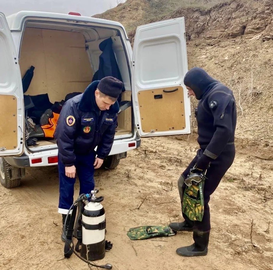 Тело женщины вытащили на сушу водолазы в Волгограде